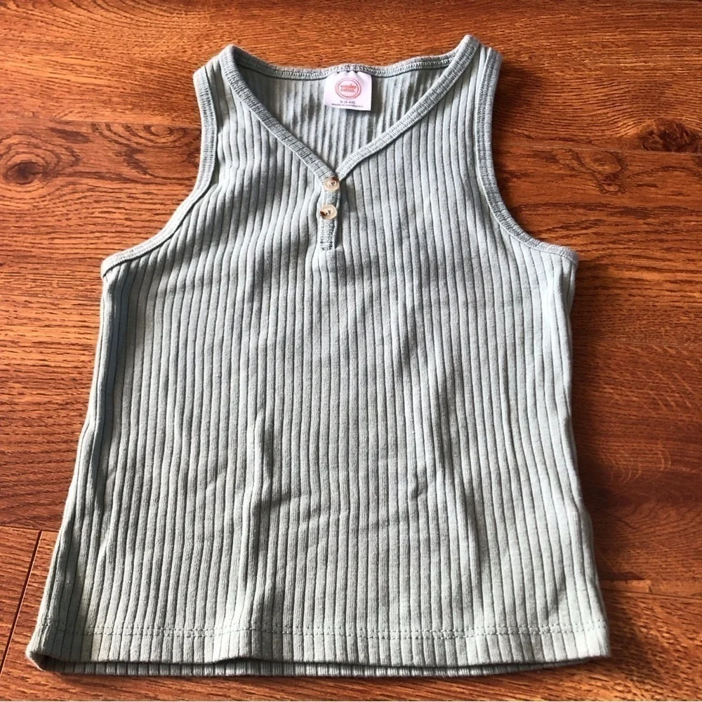 Wonder Nation Sage Green ribbed tank top in size S(6-6X)